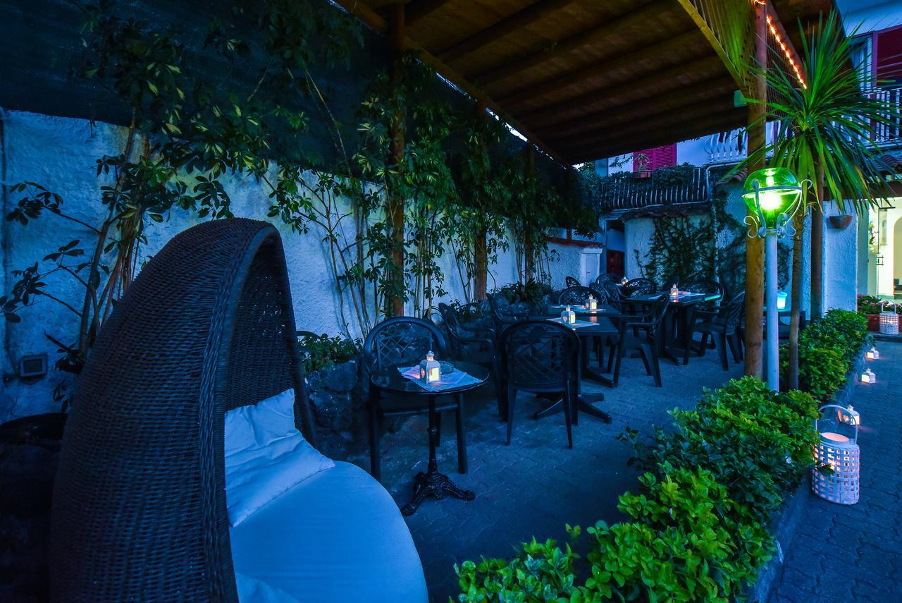 Charme Hotel La Villa Tina Isquia Exterior foto